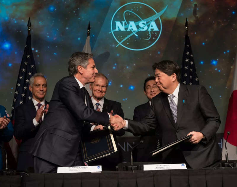 US, Japan sign pact at NASA HQ to explore deep space