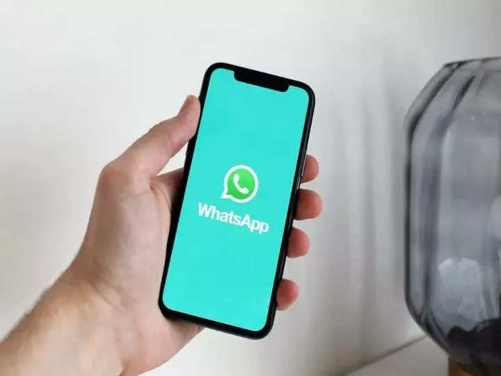 Cách dịch tin nhắn trên WhatsApp trước khi gửi