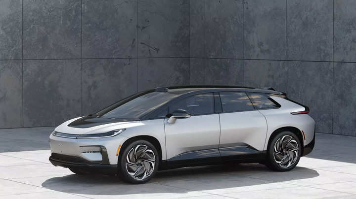 Faraday Future pushes back EV deliveries, looking for cash