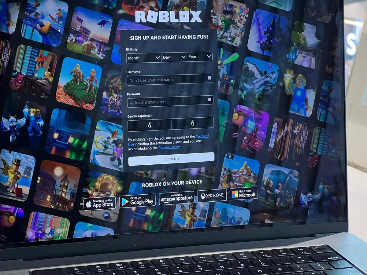 The Verge on X: Roblox creators can now make and sell limited-run avatar  gear   / X