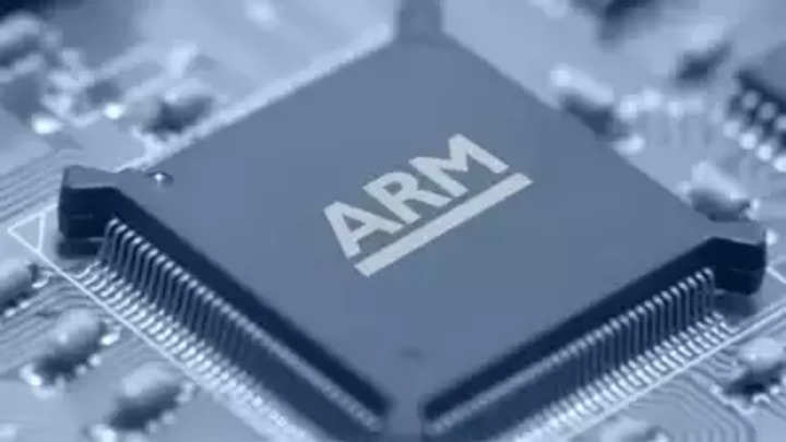 ARM développe une puce interne pour concurrencer les géants de l’industrie : rapport