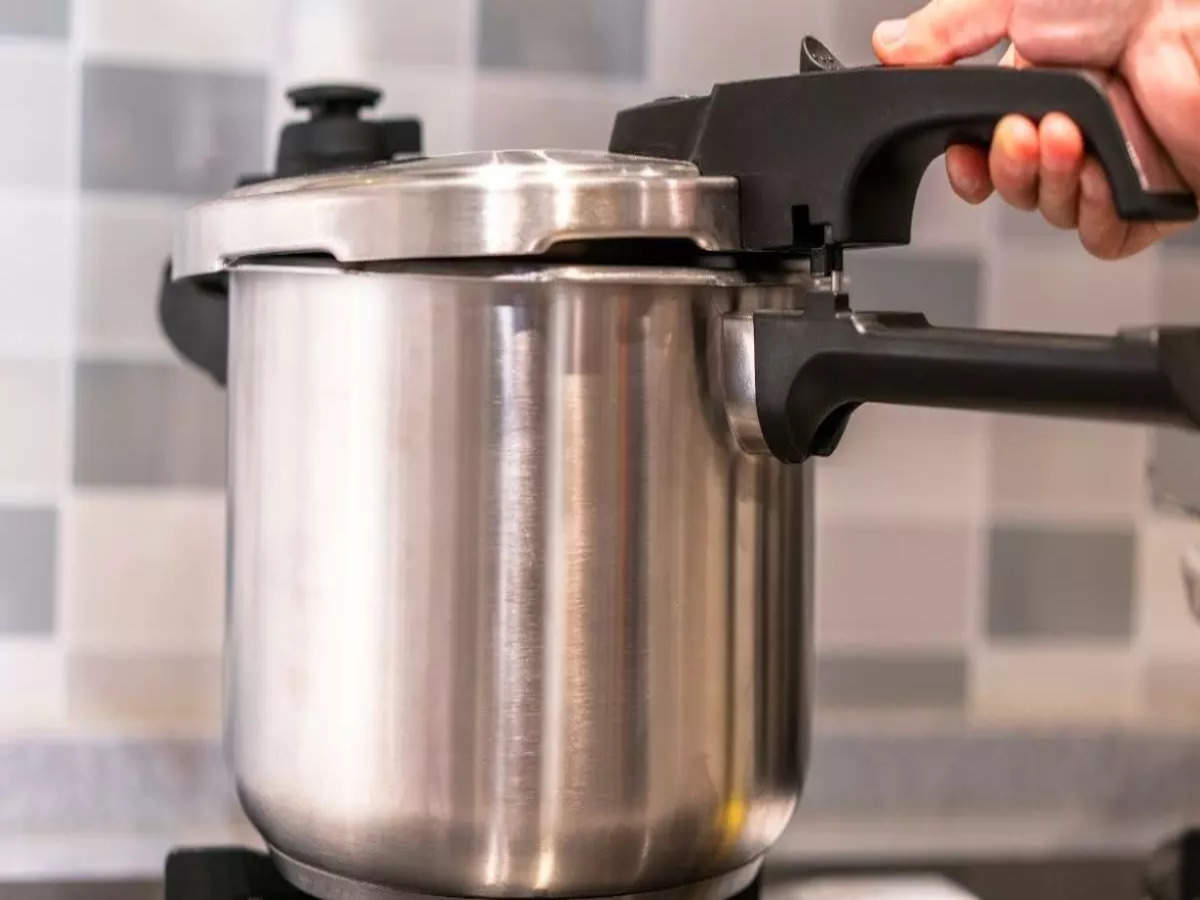 Cook Healthy & Tasty With A Wholesale Hawkins Pressure Cooker 