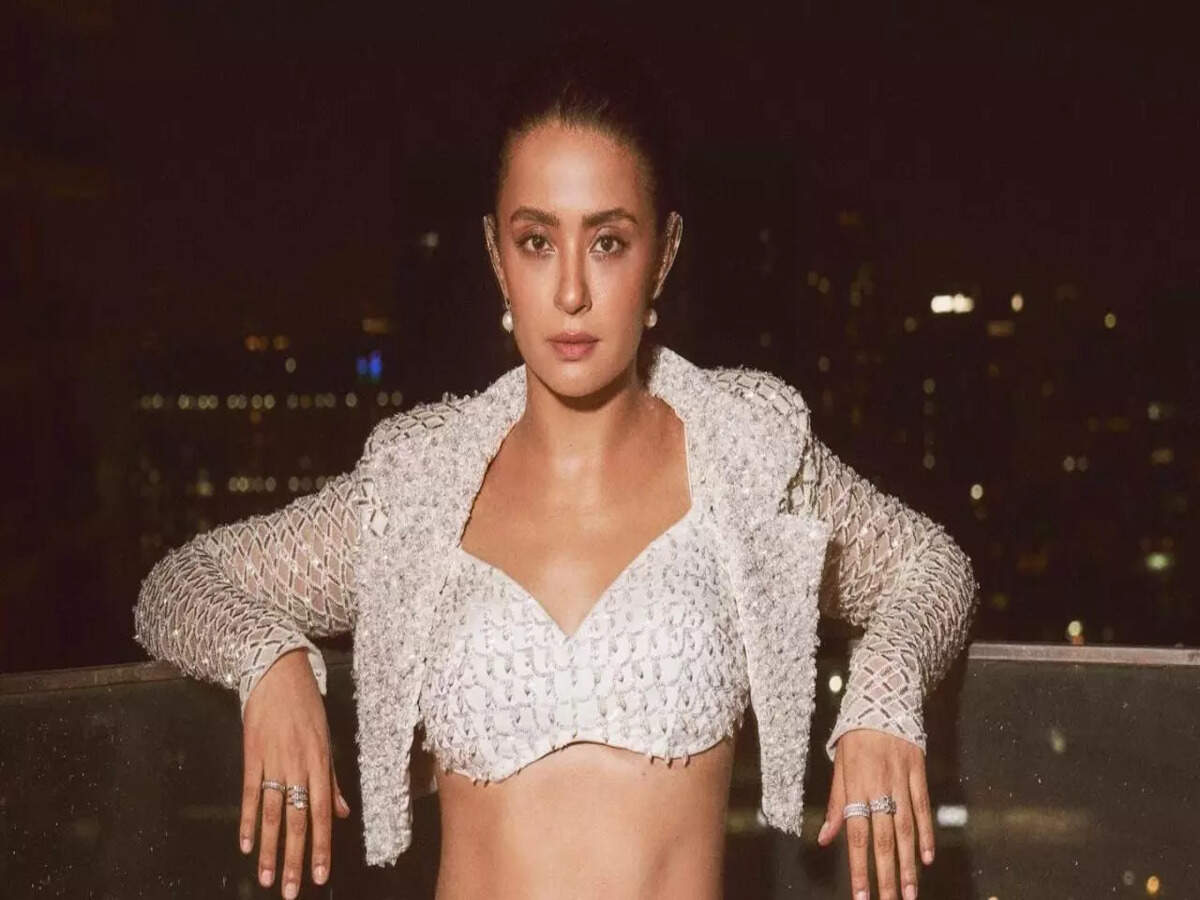 Surveen Chawla reveals disturbing casting couch incidents: 'A director tried  to kiss me right after discussing my marriage' | Hindi Movie News - Times  of India