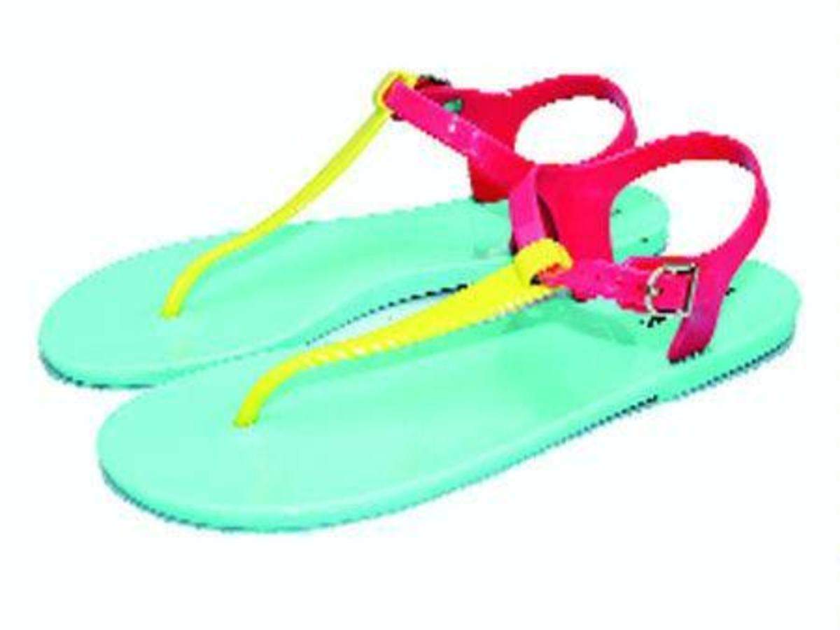 mcr chappals flipkart