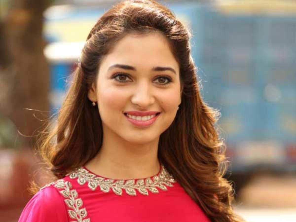 Tamannaah Bhatia's 15-day work commitment for a song sequence in 'Devi' |  Tamil Movie News - Times of India