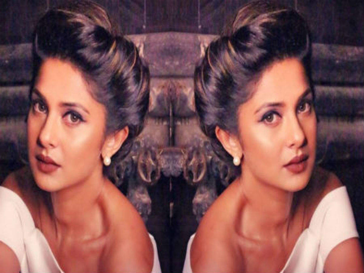 Birthday special: 5 photos that prove Jennifer Winget is the hottest TV  star - Times of India