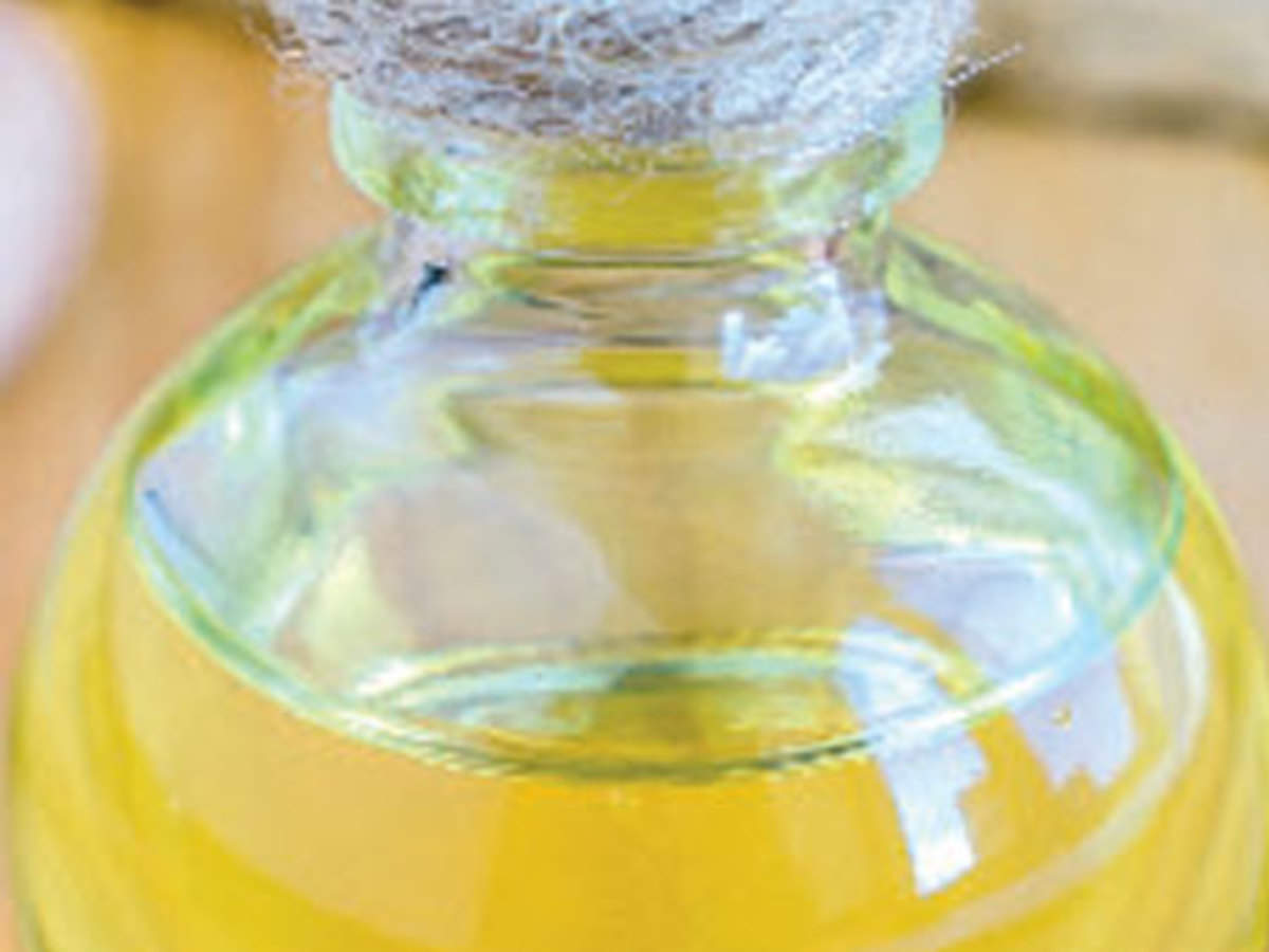 5 best hair oils for men in summer - Times of India