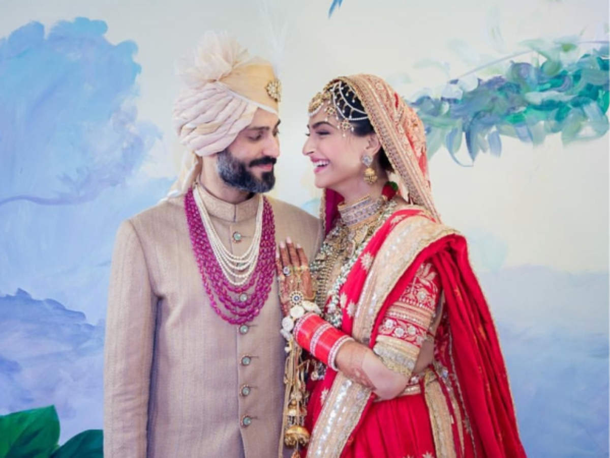 Sonam Kapoor - Anand Ahuja wedding / marriage news updates ...