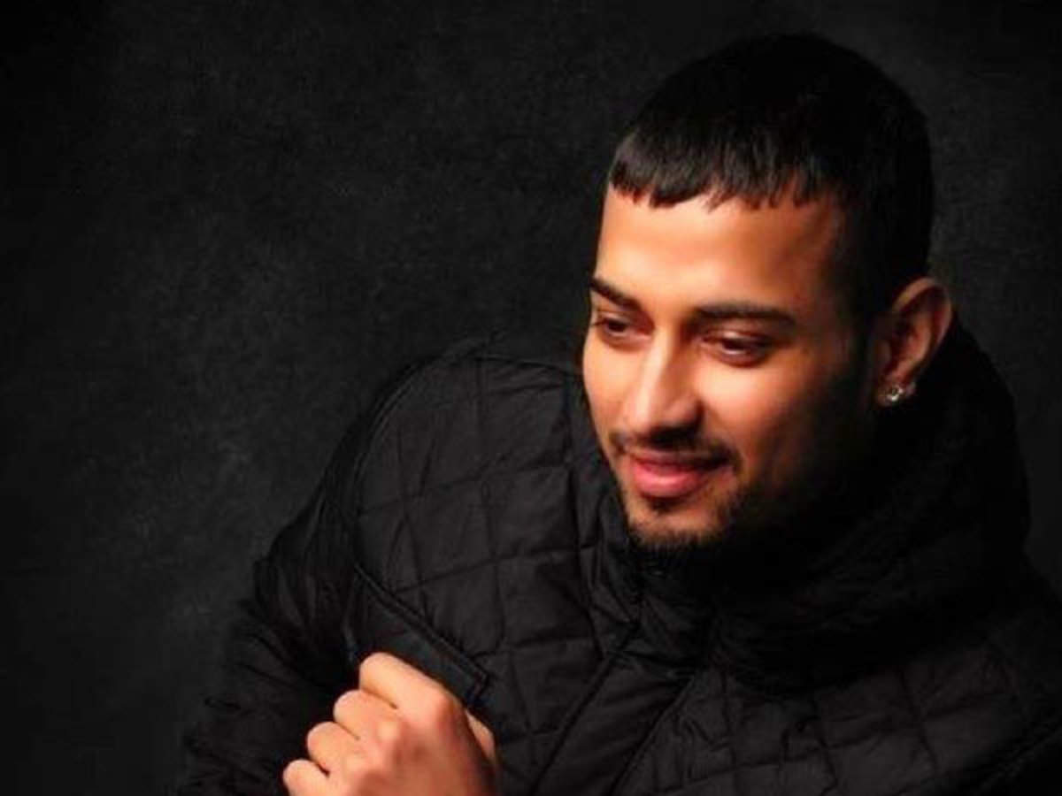 Garry Sandhu announces his next song is the cutest way possible | Punjabi  Movie News - Times of India