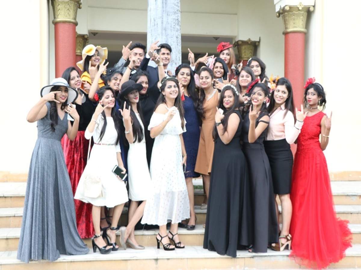 Dress Code For Freshers Party In College For Girls | vlr.eng.br