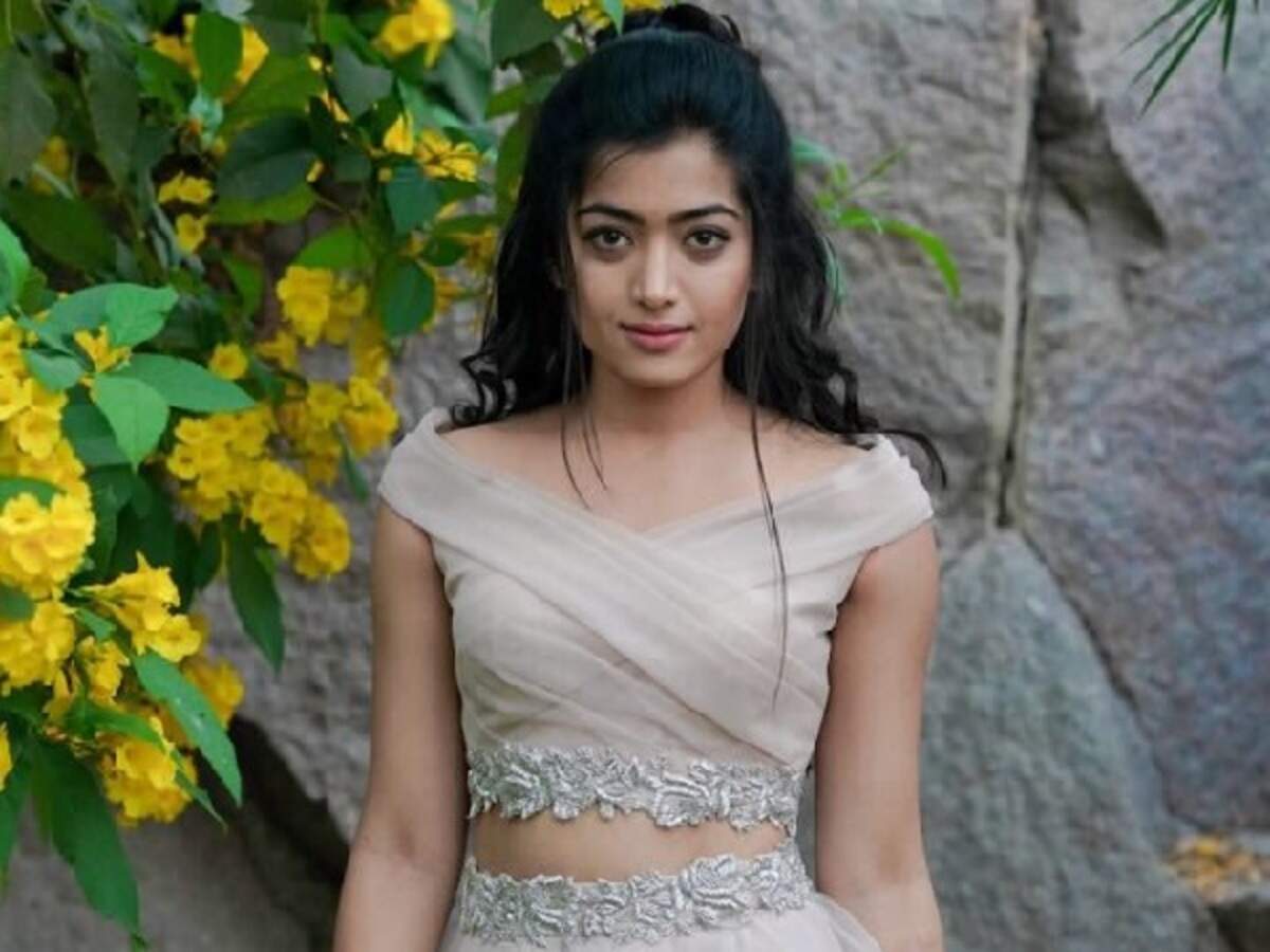Watch: Rashmika Mandanna gets the funniest birthday wish from her 'Dear Comrade' co-star Vijay Deverakonda | Telugu Movie News - Times of India Watch: Rashmika Mandanna gets the funniest birthday wish from her 'Dear Comrade' co-star Vijay Deverakonda | Telugu Movie News - Times of India