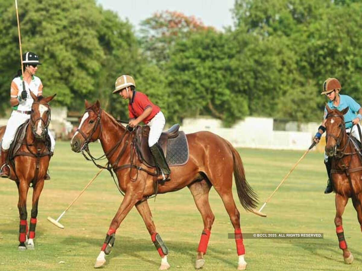 NCRs sporty moms turn trainers for