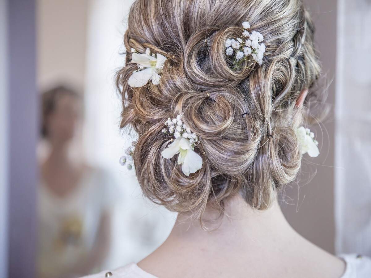 Hair accessories that are a must for a bride to be - Times of India Hair accessories that are a must for a bride to be - Times of India