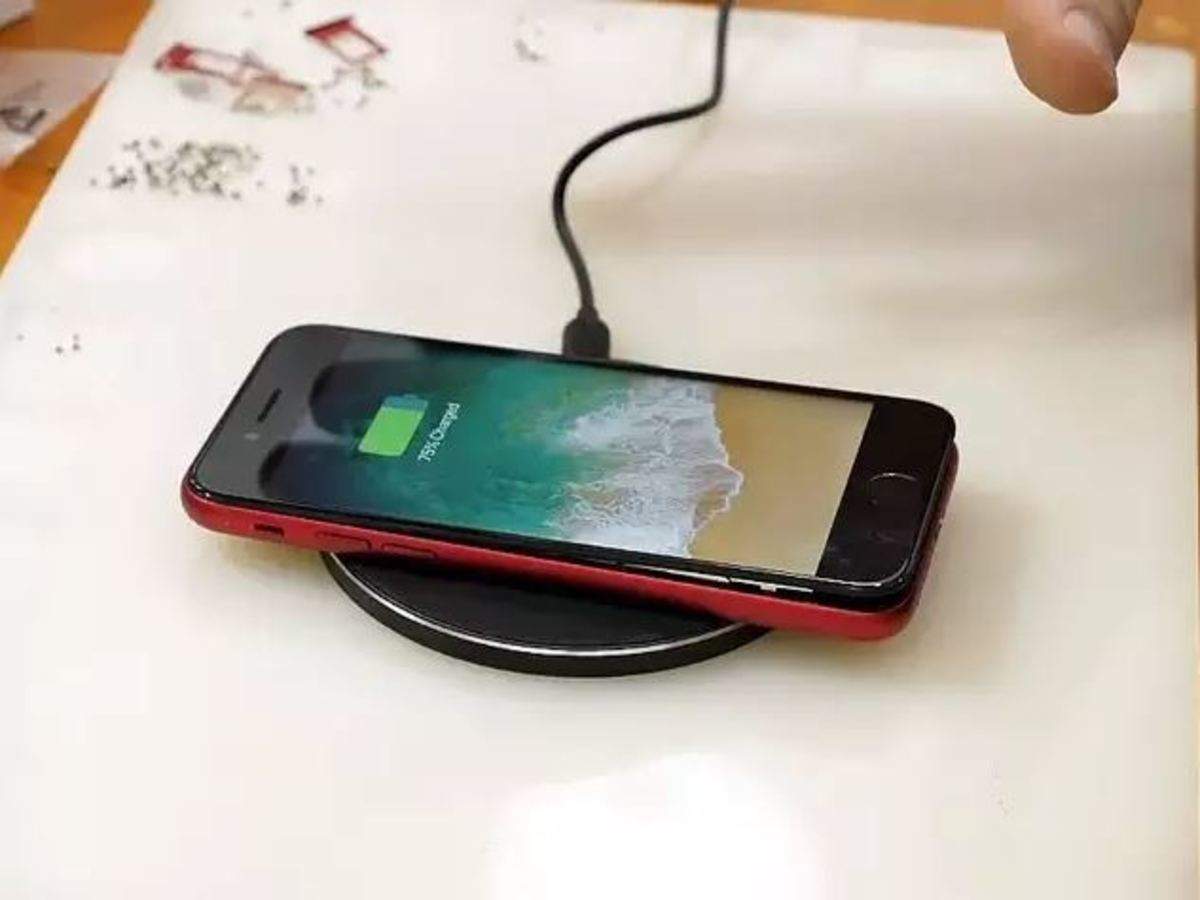 Wardianzaak hospita vlot Wireless chargers that are best suited for your iPhones - Times of India