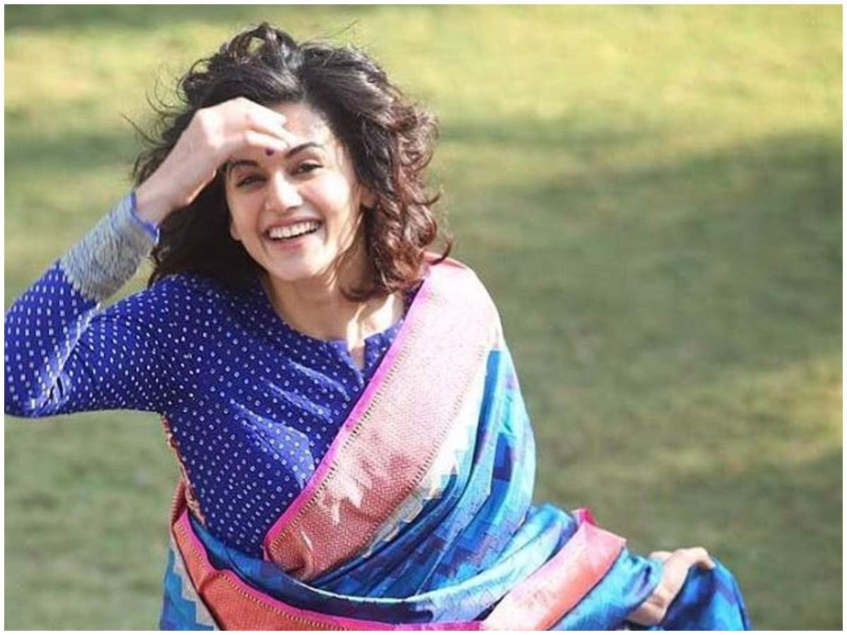 Throwback: When Taapsee Pannu was concerned that her short hair won't suit  the sarees | Hindi Movie News - Times of India