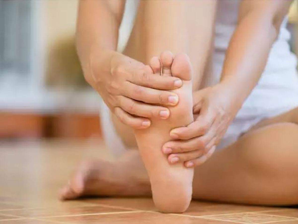 How To Get Rid Of Calluses on Feet, Elbows & Knees — Derm to Door