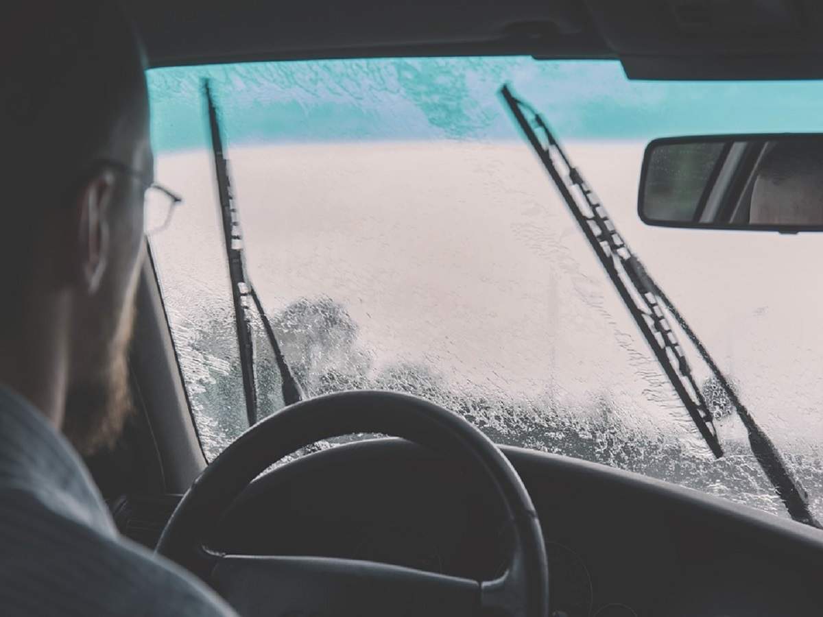 Finest glass cleaners for your car's windscreen and window - Times of India
