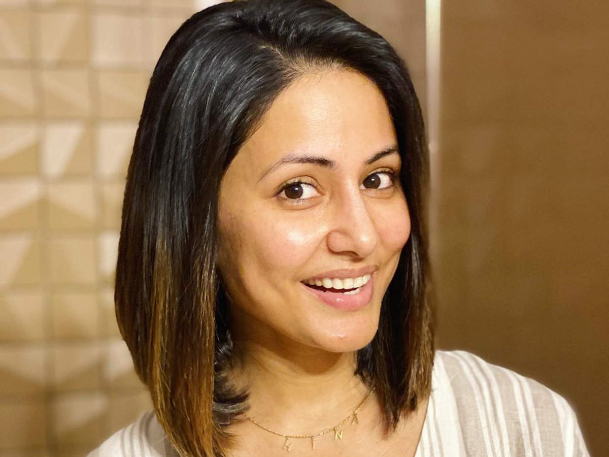 Hina Khan flaunts her brand new quarantine look with a funky hairstyle;  says 'goodbye stress' - Times of India