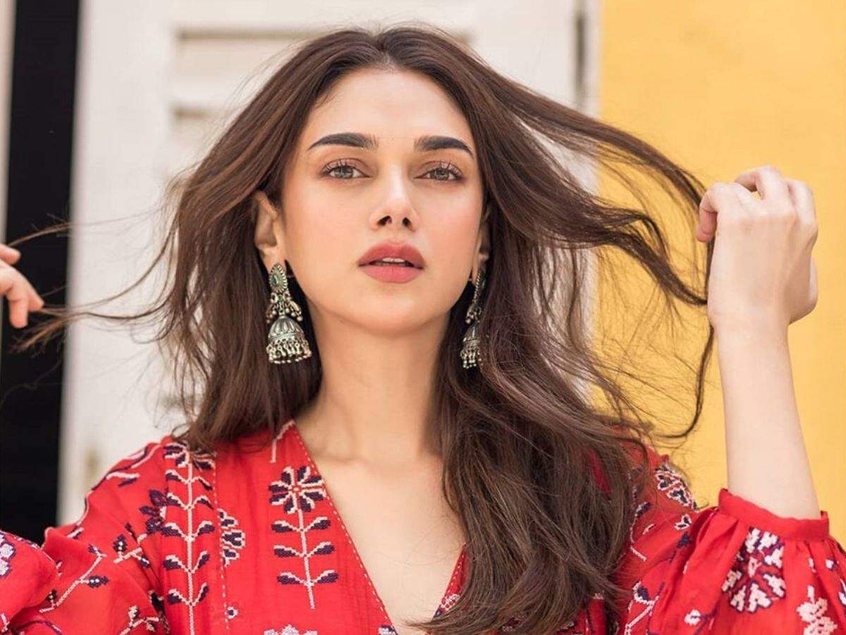 Aditi Rao Hydari shares her experience with anxiety during lockdown and how  she dealt with it - Times of India