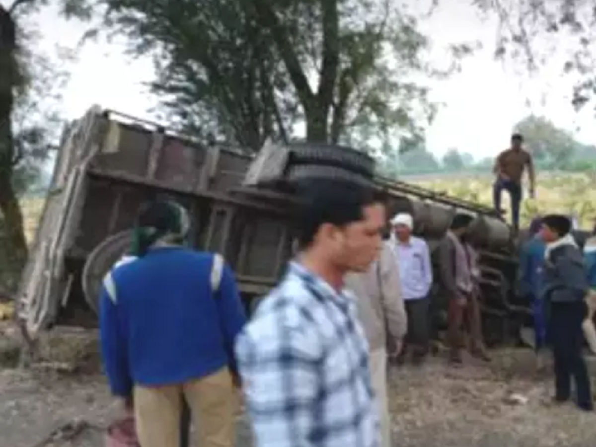 Image result for track accident at jalgau