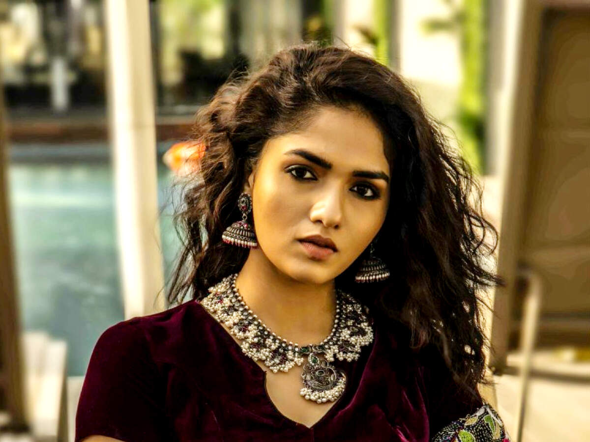 Sunainaa: Marriage is definitely not on the cards | Tamil Movie News - Times of India Sunainaa: Marriage is definitely not on the cards | Tamil Movie News - Times of India