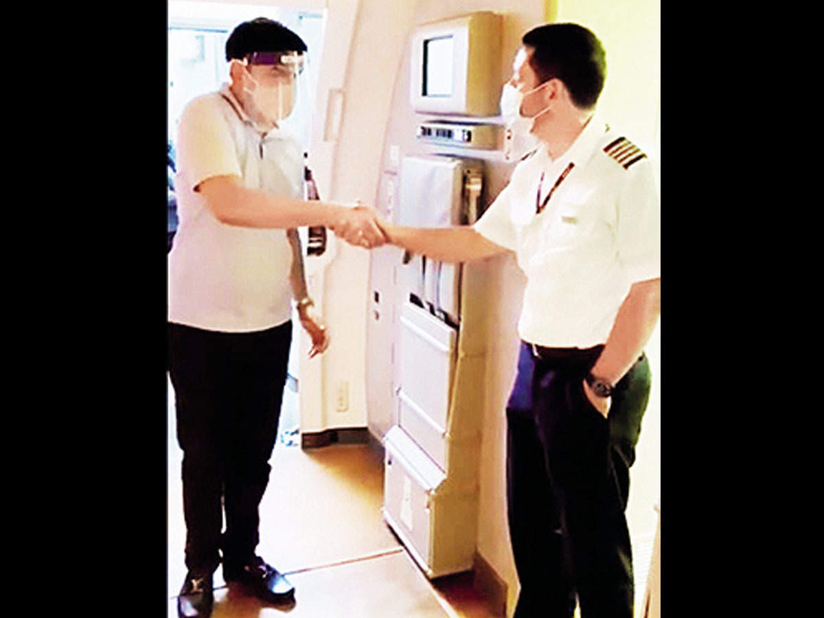 40 Year Old Flies Solo On 360 Seater Mumbai Dubai Flight For Rs 18 000 Mumbai News Times Of India