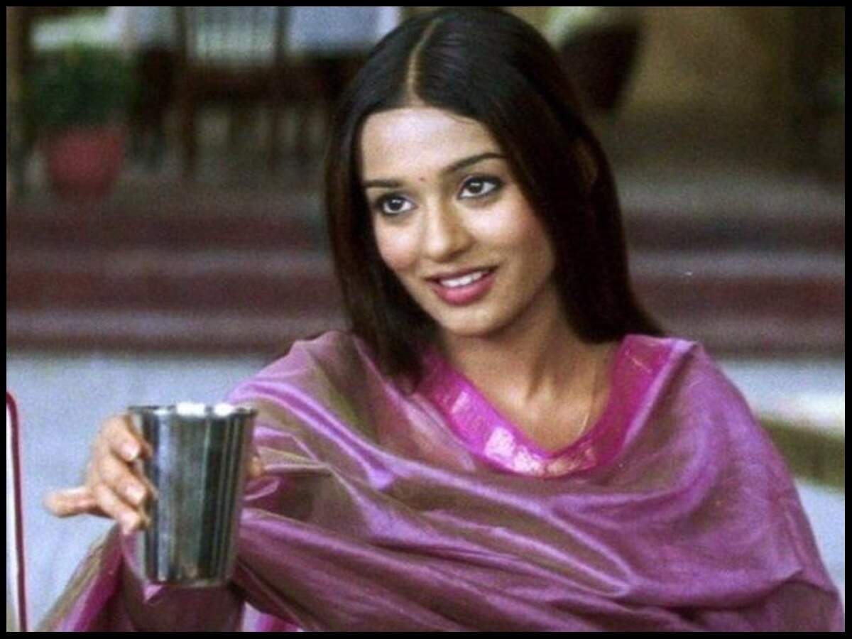 Amrita Rao's dialogue 'Jal lijiye, aap thak gaye honge' from ...