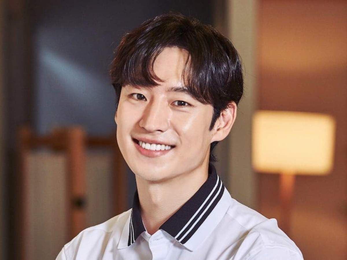 After 'Taxi Driver', actor Lee Je Hoon starts his own agency - Times of  India