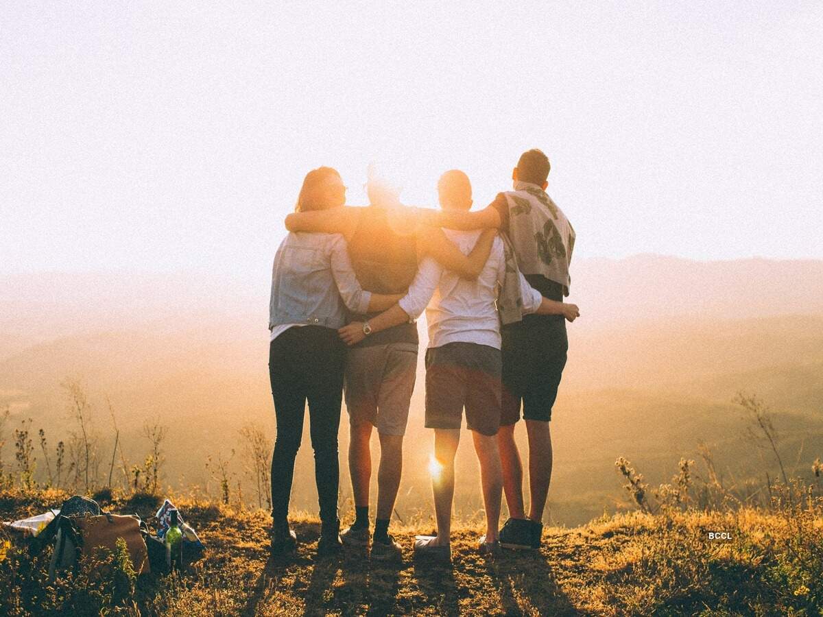 Friendship Day Quotes, Wishes, Messages & Status Update: 20 Quotes by  famous authors that describe the true essence of friendship | - Times of  India