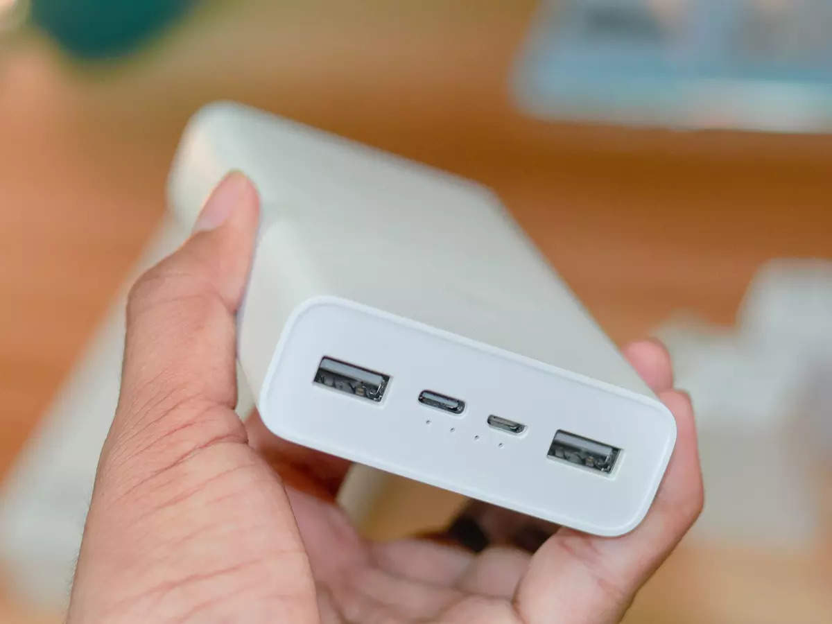 Wireless Power Banks: Now Charge Your Phone Wirelessly - Times of