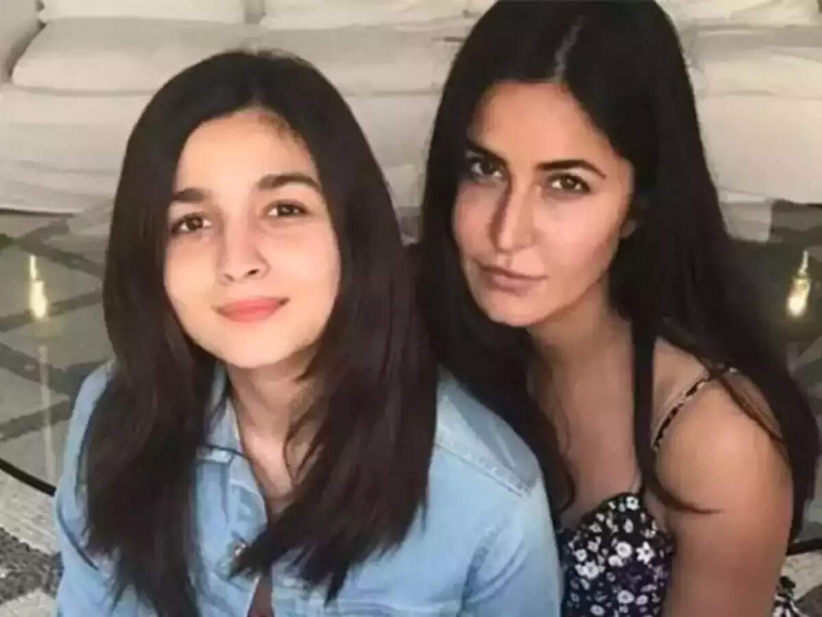 Alia Bhatt And Katrina Kaif: When Alia Bhatt revealed one thing that she hates about Ranbir Kapoor ex-girlfriend Katrina Kaif | - Times of India Alia Bhatt And Katrina Kaif: When Alia Bhatt revealed one thing that she hates about Ranbir Kapoor ex-girlfriend Katrina Kaif | - Times of India