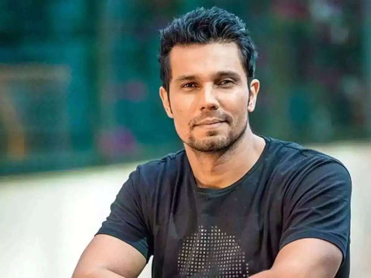 Randeep Hooda Surgery News: Randeep Hooda undergoes knee surgery in Mumbai  | - Times of India
