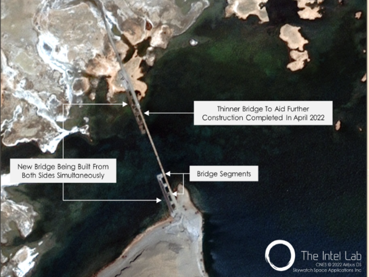 China building new bridge near Pangong Tso: Satellite imagery | India News  - Times of India