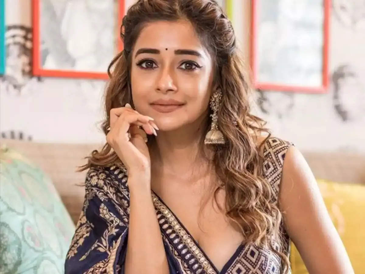 Did you know Bigg Boss 16 contestant Tina Datta made her Bollywood debut  alongside Vidya Balan in Parineeta? - Times of India