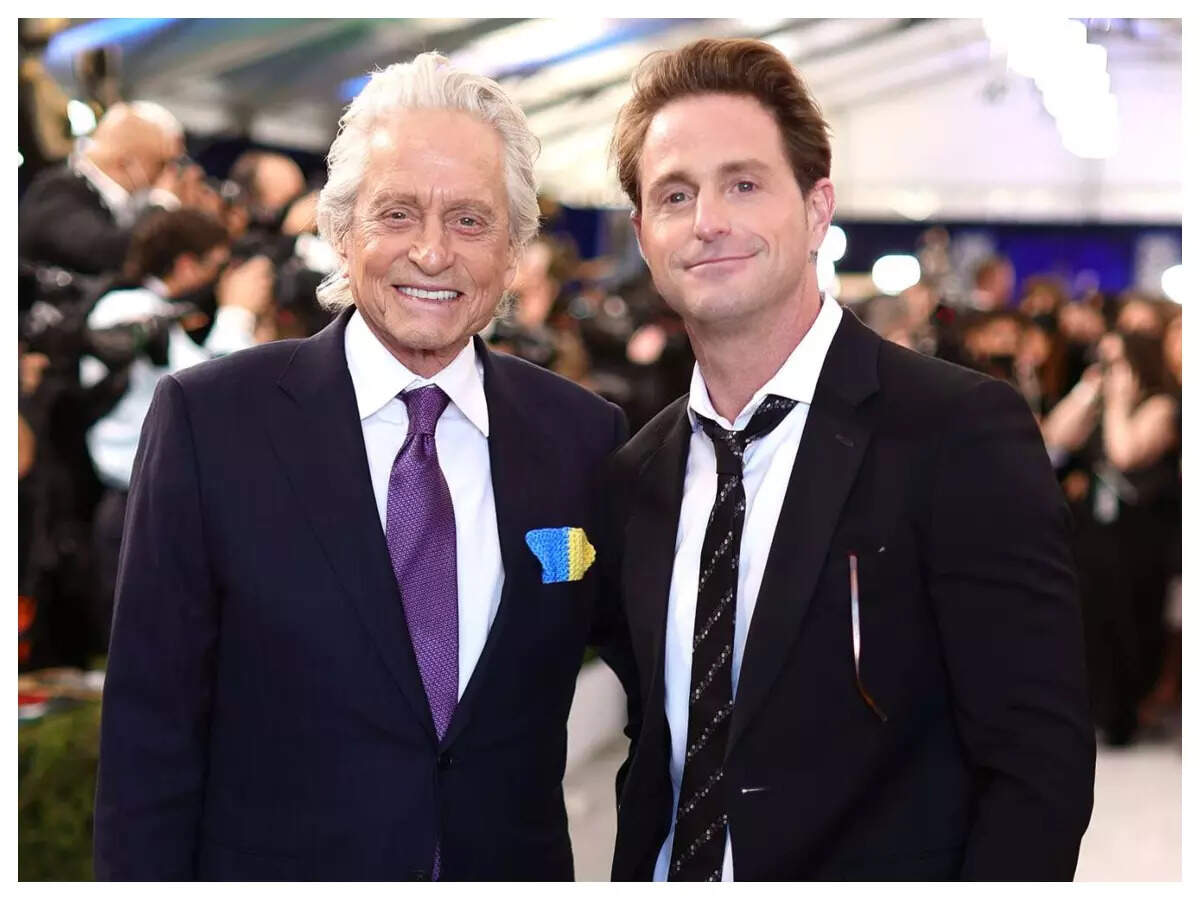 Michael Douglas To Star With Son Cameron In Blood Knot English Movie News Times Of India