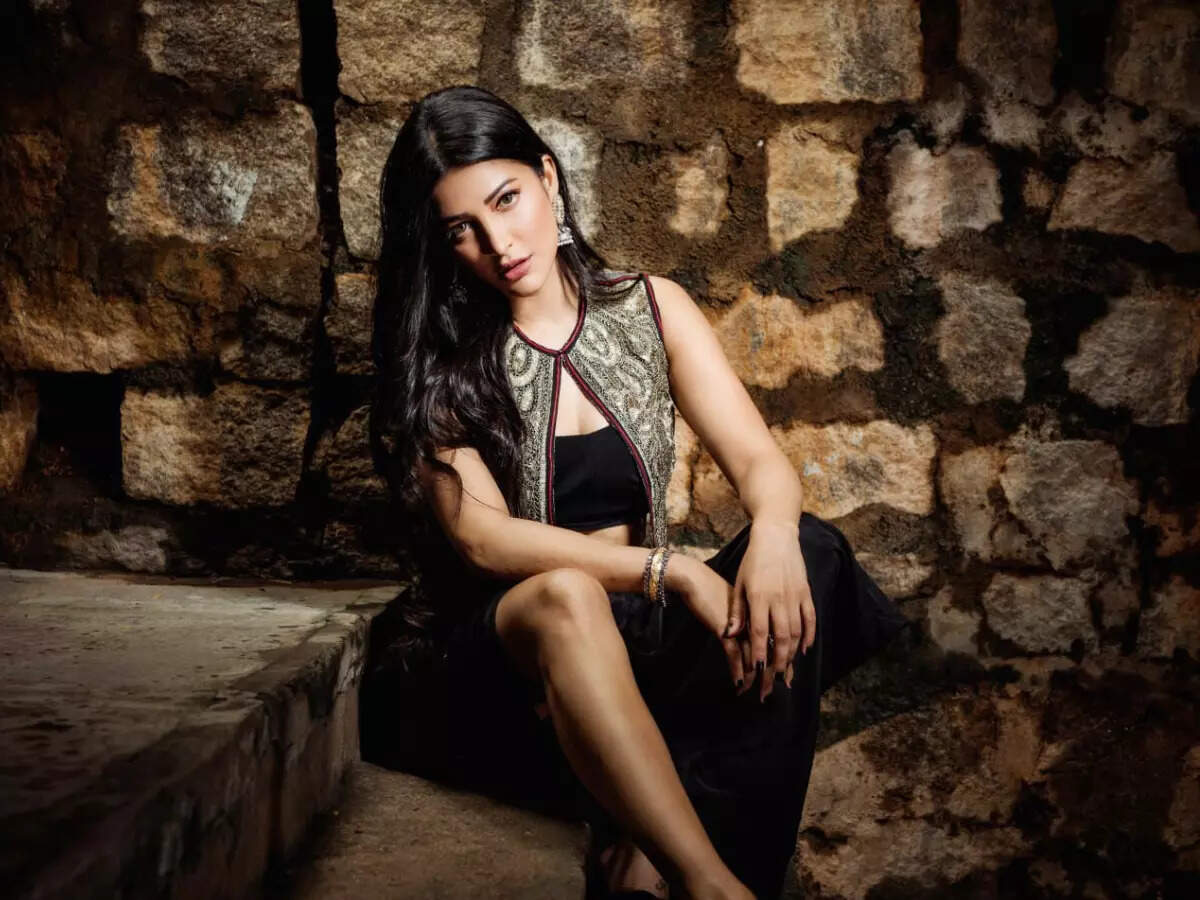 Telling stories through songs is my favourite thing to do: Shruti Haasan |  Tamil Movie News - Times of India