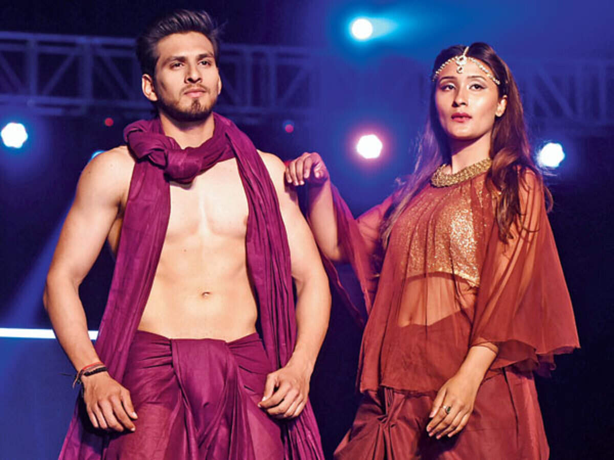 Amity School Of Fashion Technology Kolkata School Style