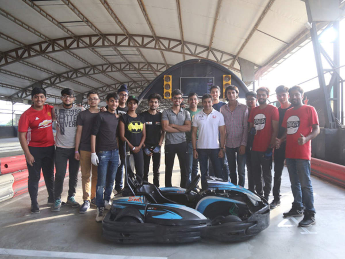 Formula One Racer Narain Karthikeyan Awards Winners Of Go Karting