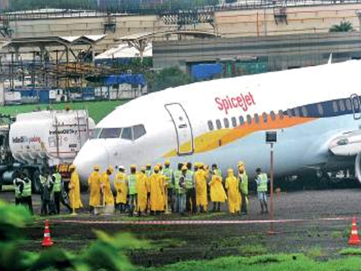 Resultado de imagen para spicejet over runway