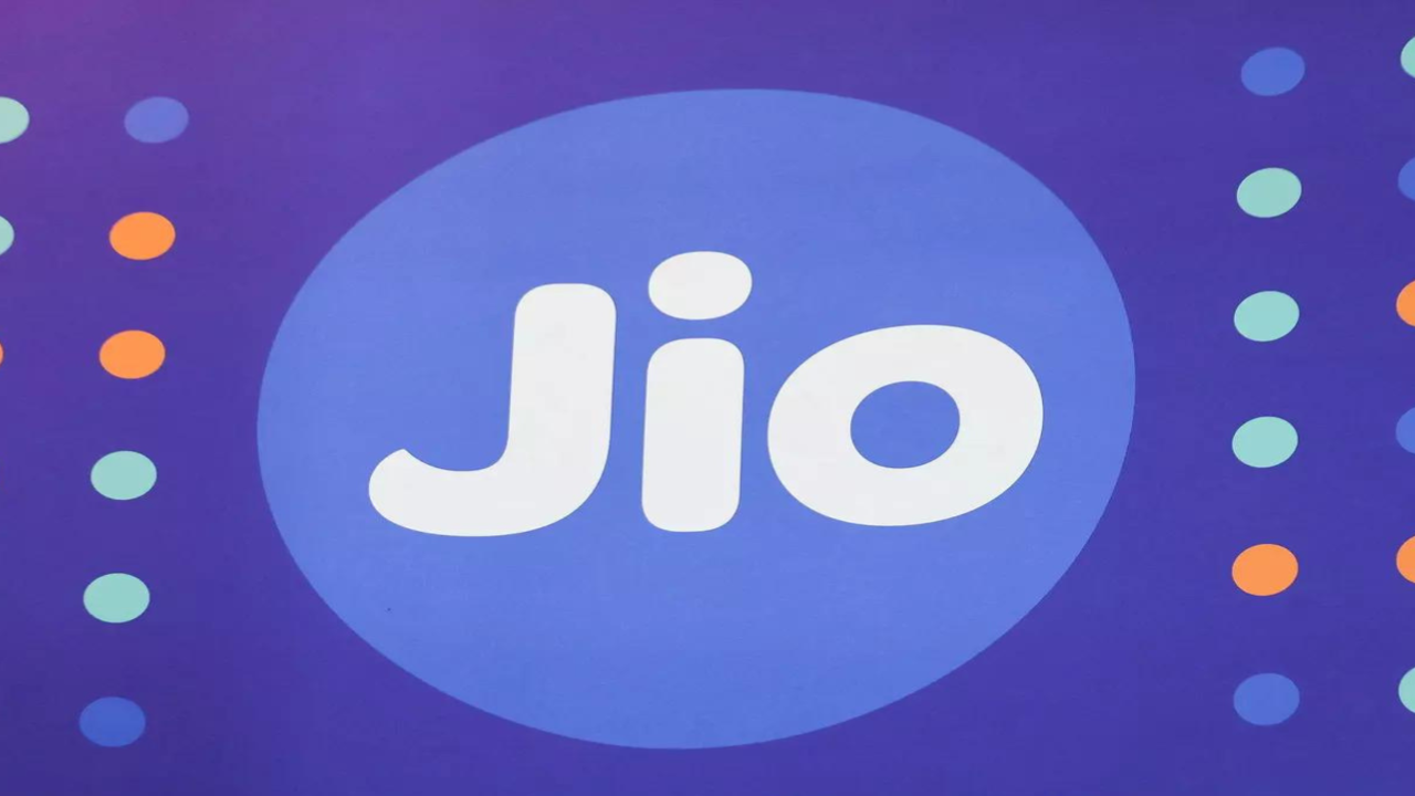 Jio Postpaid - Plans, Recharge & Offers (2022) - switcheroo.in