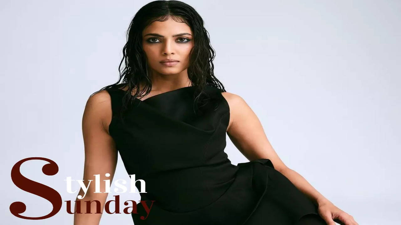 StylishSunday! Malavika Mohanan's all-black ensemble to Aditi Rao Hydari's  sparkly blazer set - the best fashion moments from M-Town