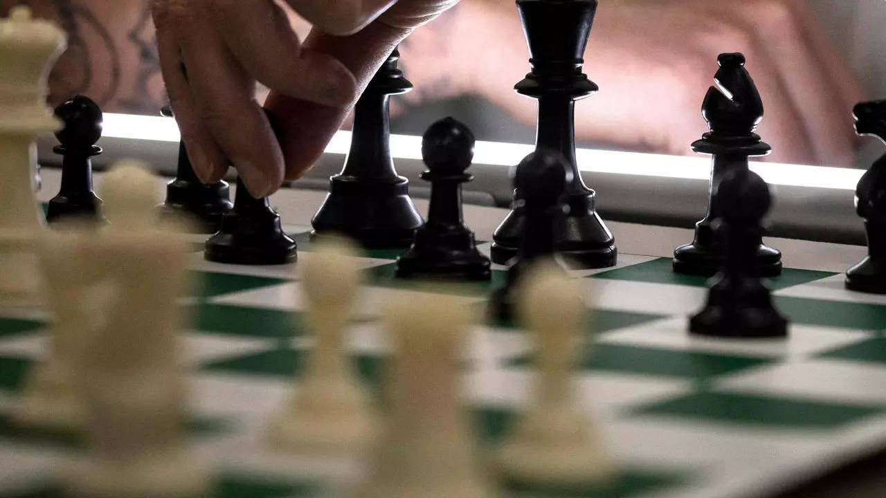 Chess Hotel  League games