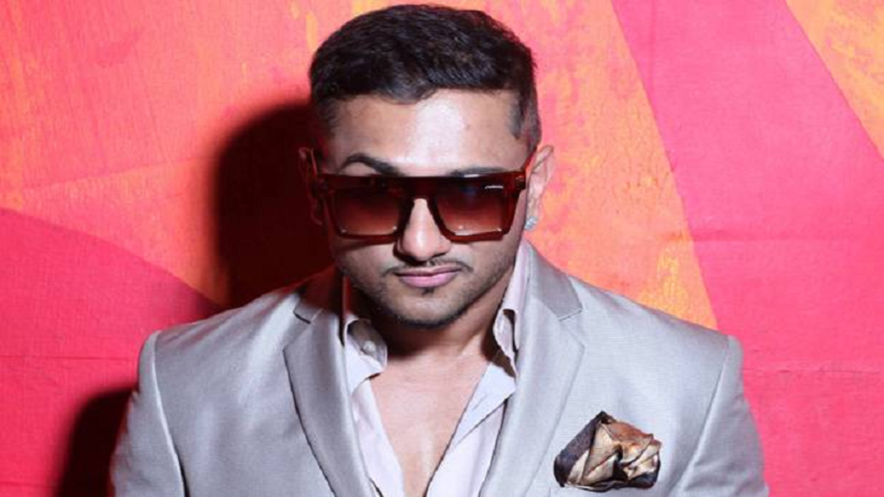Honey Singh is back with a party number for Sonu Ke Titu Ki Sweety. Watch  teaser | Bollywood - Hindustan Times