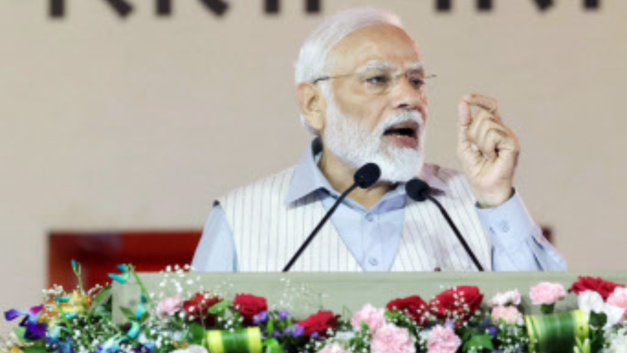 PM Modi says 'Congress ka matlab loot ki dukan, jhooth ka bazaar