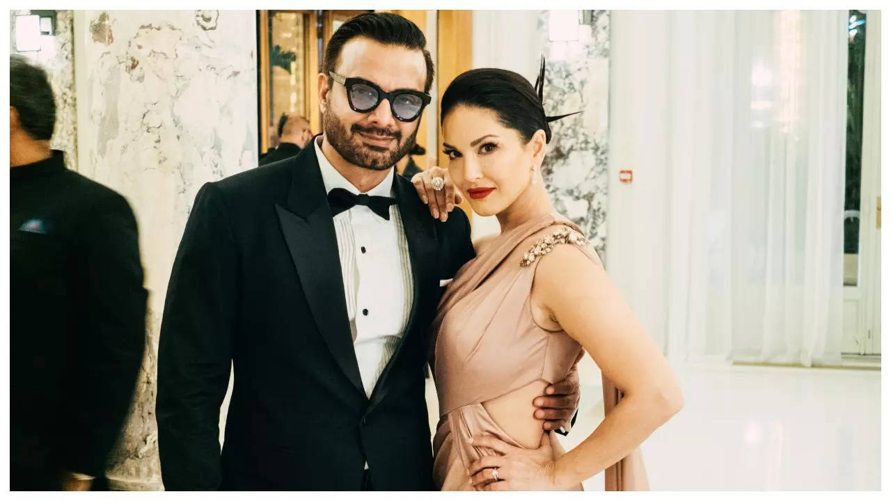 Sunny Leone relates to her Charlie character in Kennedy; says, Even though she has some not-so-nice things happening, she still smiles and looks beautiful - Exclusive Hindi Movie News pic