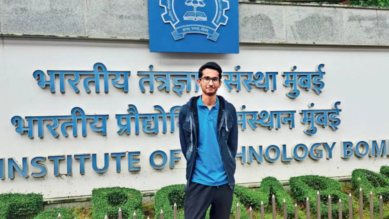 Mehul - Mumbai,Maharashtra : IIT Bombay graduate with a masters