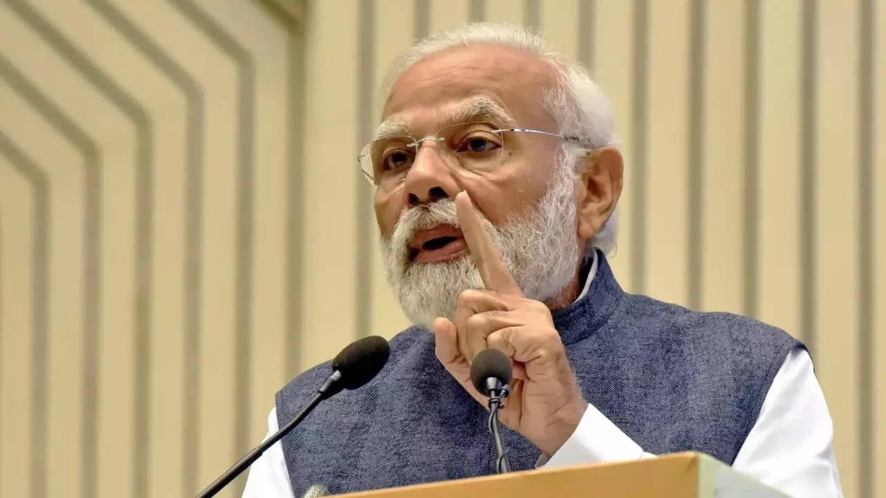 PM Modi targets Congress on above par fuel prices, says Rajasthan