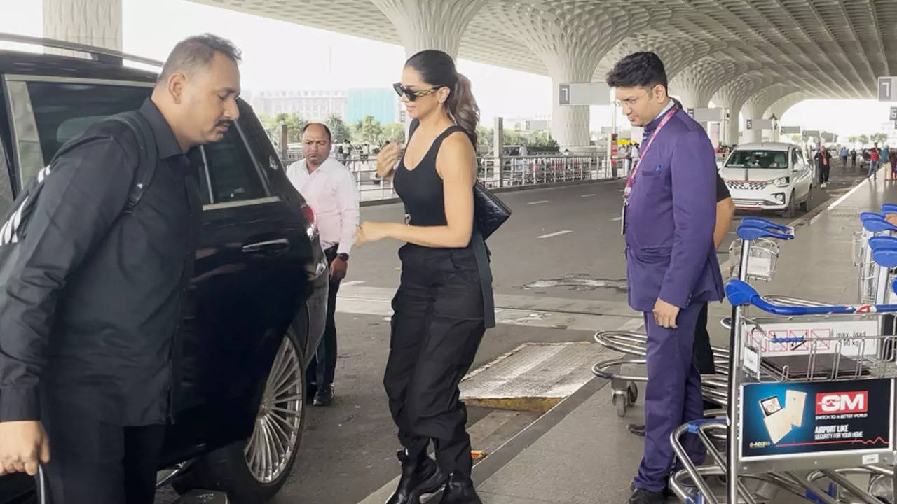Deepika Padukone makes heads turn at the airport with her all-black outfit:  PICS