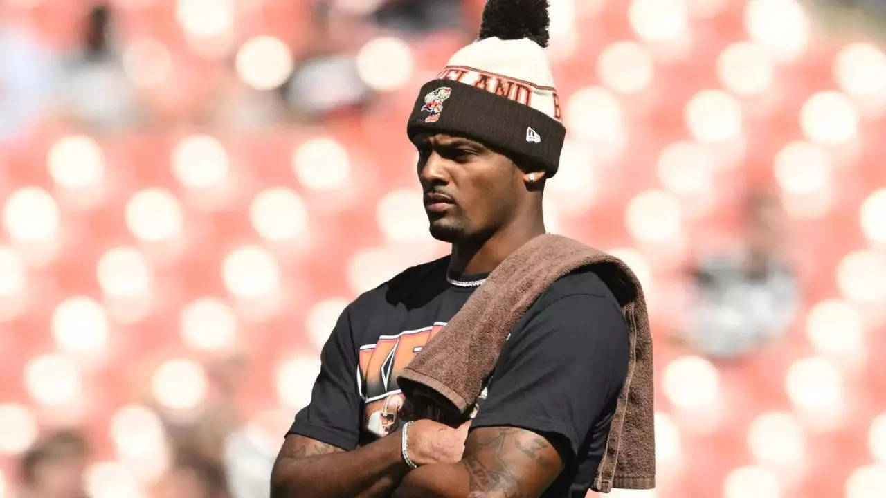 Browns QB Deshaun Watson sitting out with shoulder injury; rookie