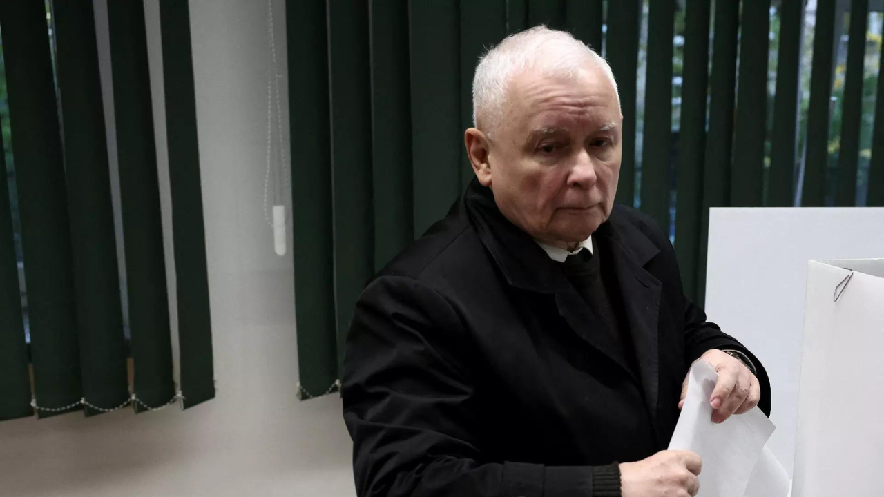 Polish president gives nationalists first shot at government